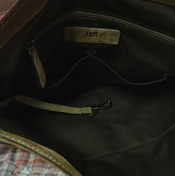 Frye messenger bag Last One - Picture 6 of 8